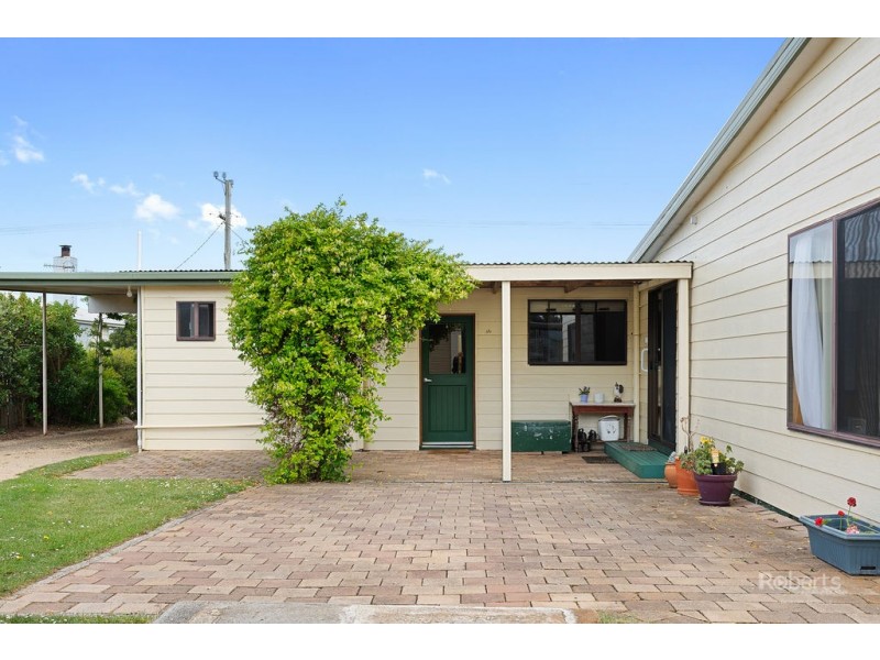 19 Shaw Street, Swansea TAS 7190