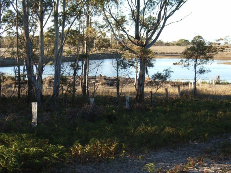 10048 Tasman Highway, Little Swanport TAS 7190