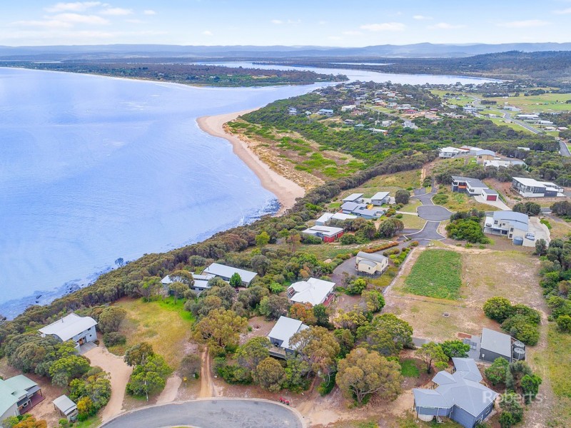 53 Oyster Bay Court, Coles Bay TAS 7215