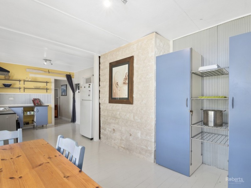 52 Tasman Highway, Bicheno TAS 7215