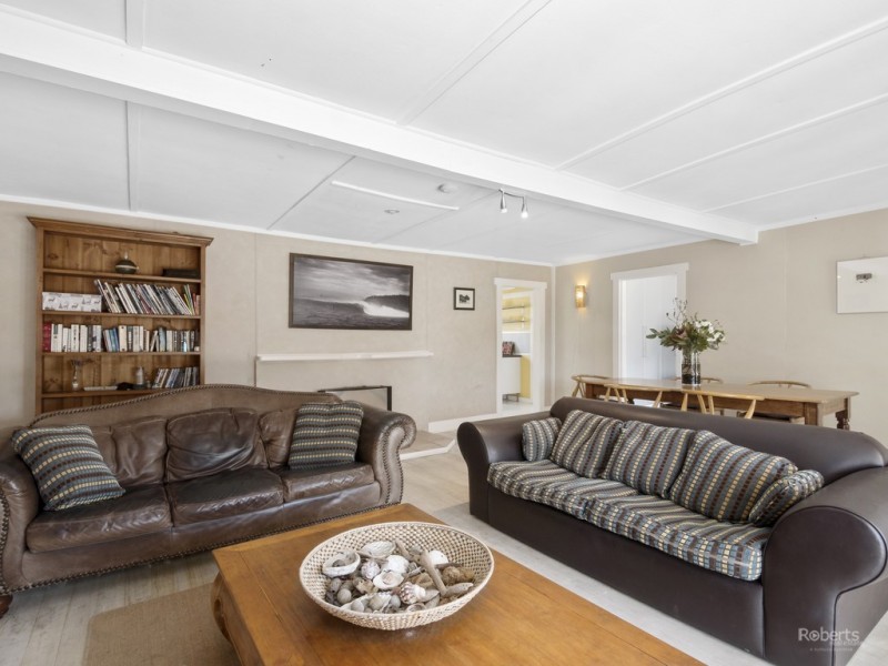 52 Tasman Highway, Bicheno TAS 7215