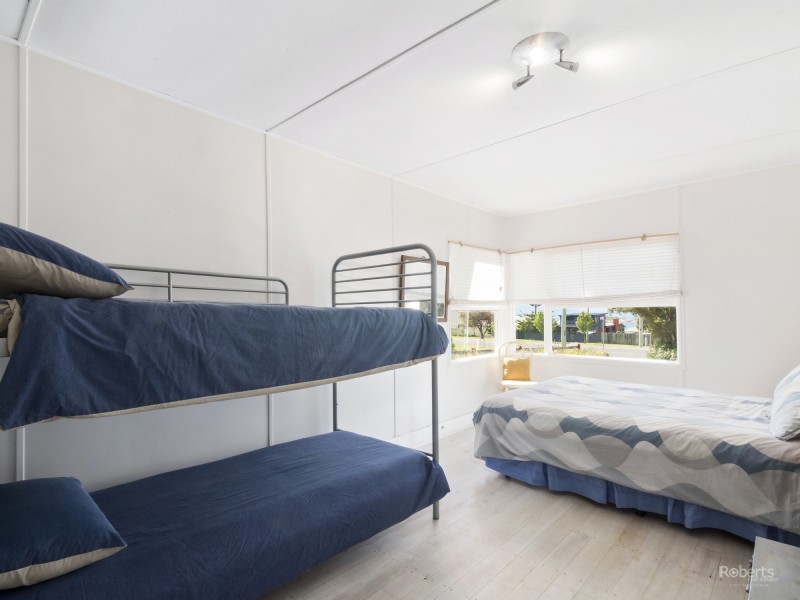 52 Tasman Highway, Bicheno TAS 7215