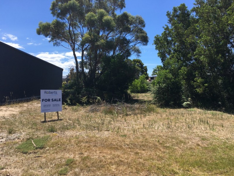 14 Oyster Bay Court, Coles Bay TAS 7215