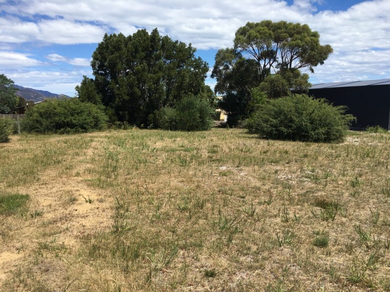 14 Oyster Bay Court, Coles Bay TAS 7215