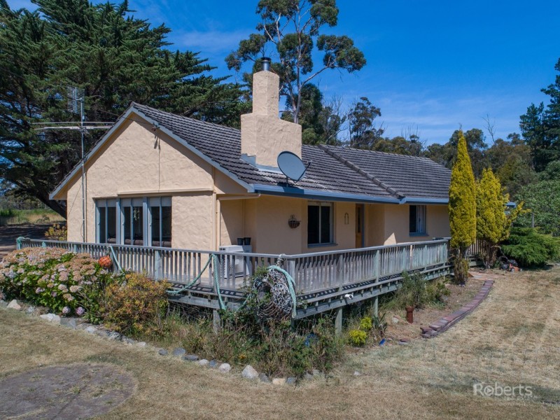20533 Tasman Highway, Chain Of Lagoons TAS 7215