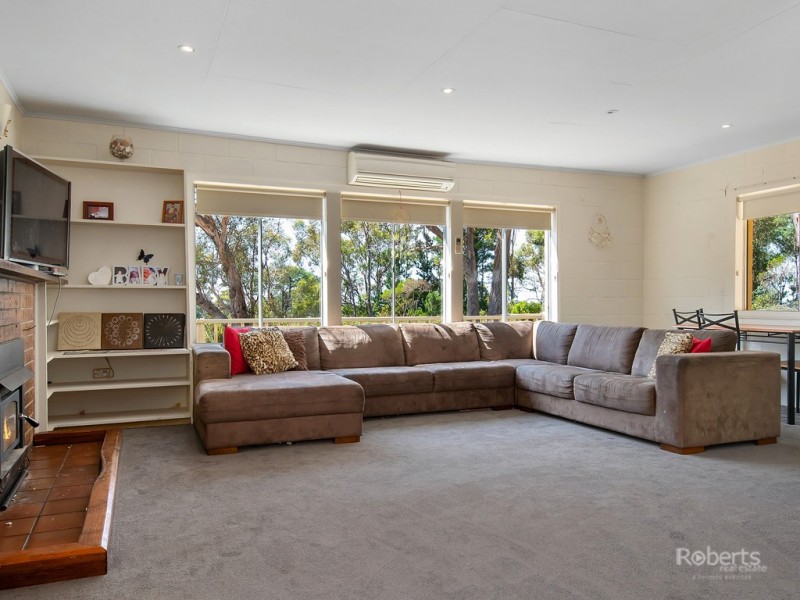 20533 Tasman Highway, Chain Of Lagoons TAS 7215