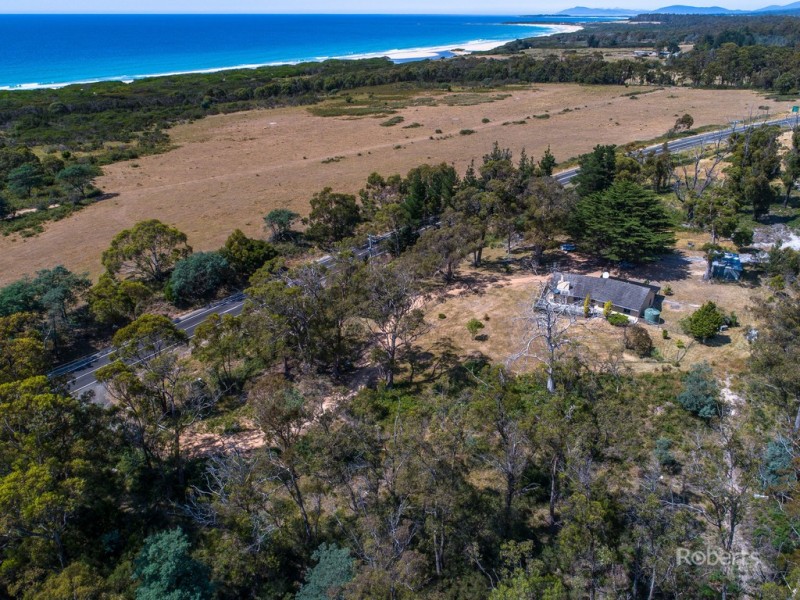 20533 Tasman Highway, Chain Of Lagoons TAS 7215
