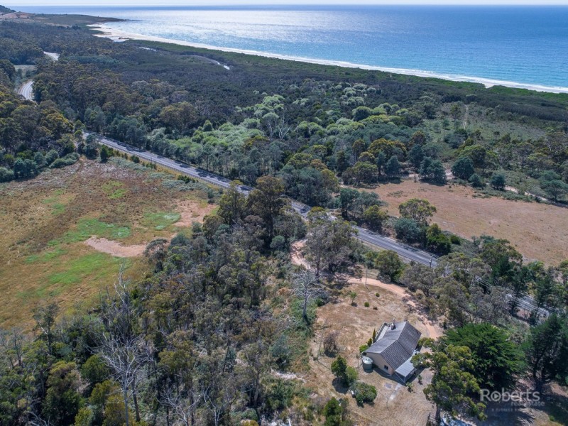 20533 Tasman Highway, Chain Of Lagoons TAS 7215