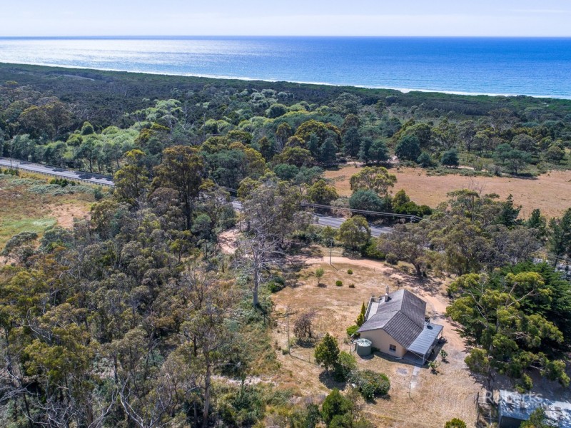 20533 Tasman Highway, Chain Of Lagoons TAS 7215