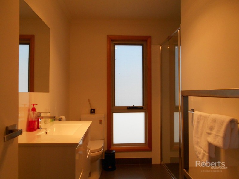 1/12 Sea Eagle Drive, Bicheno TAS 7215