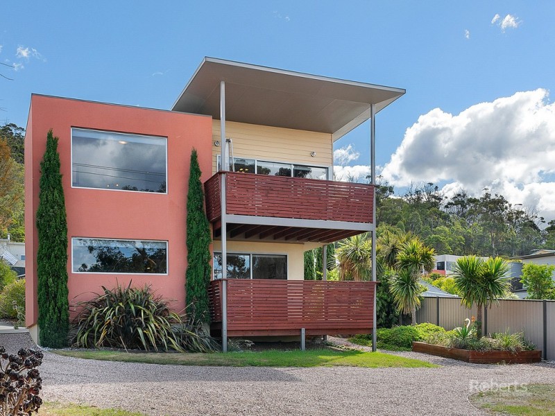 134 Tasman Highway, Bicheno TAS 7215