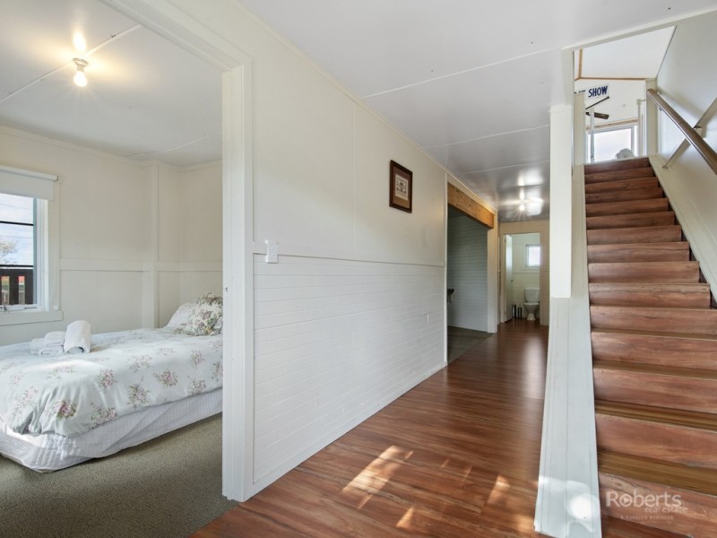 2A Rectory Street, Swansea TAS 7190