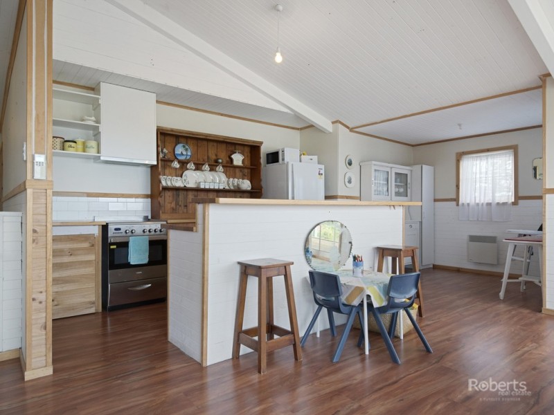 2A Rectory Street, Swansea TAS 7190