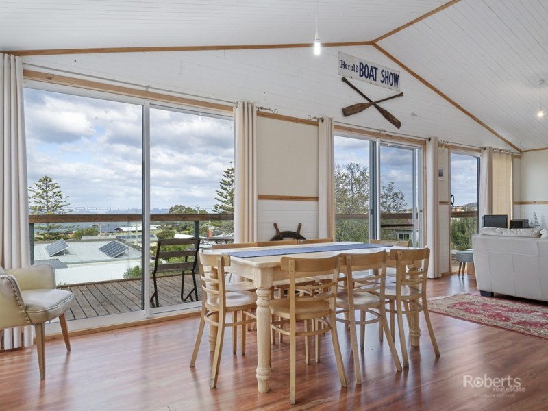 2A Rectory Street, Swansea TAS 7190