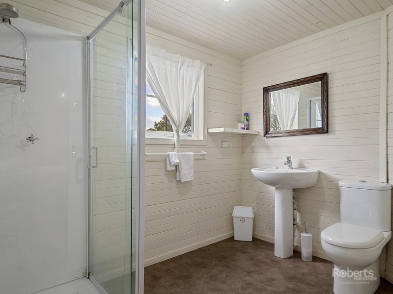 2A Rectory Street, Swansea TAS 7190