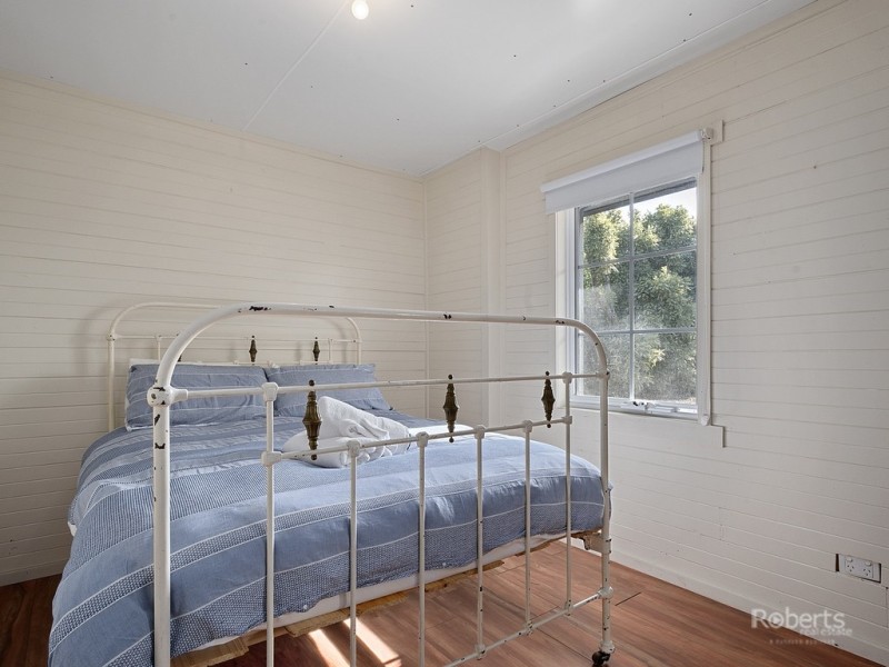 2A Rectory Street, Swansea TAS 7190
