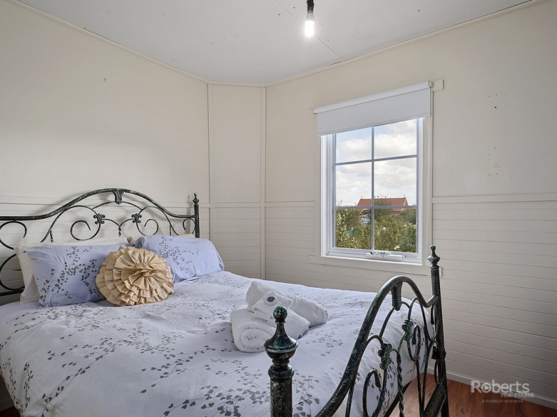 2A Rectory Street, Swansea TAS 7190