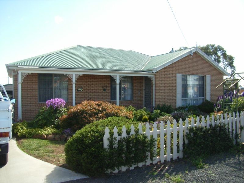 12 Francis Street, Swansea TAS 7190