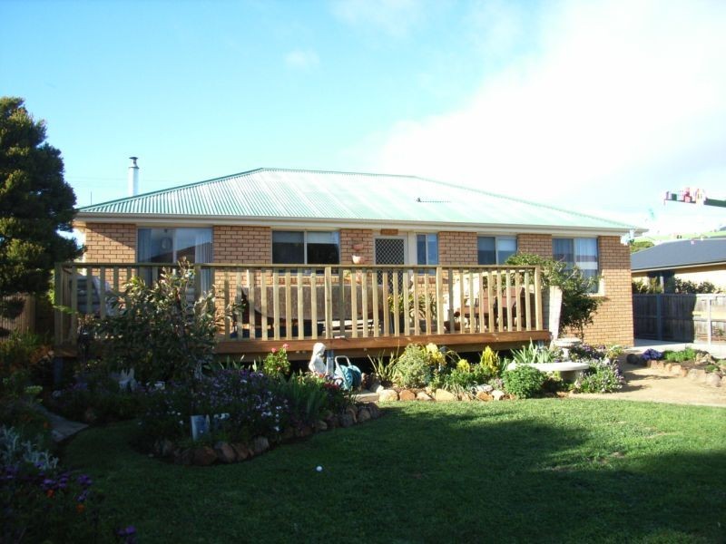 12 Francis Street, Swansea TAS 7190