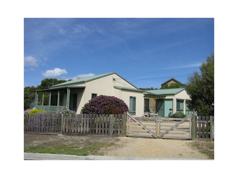 2 Muirs Place, Coles Bay TAS 7215