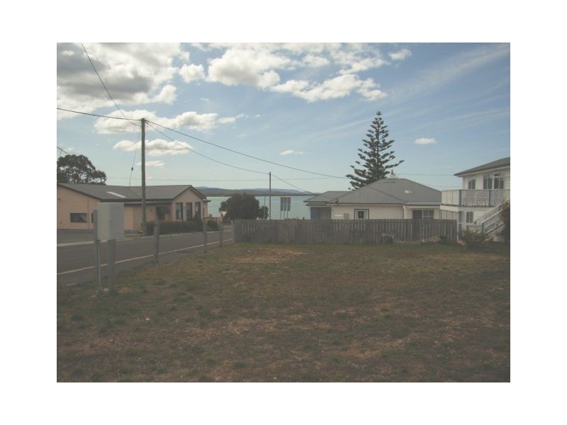 2 Arnol Street, Swansea TAS 7190