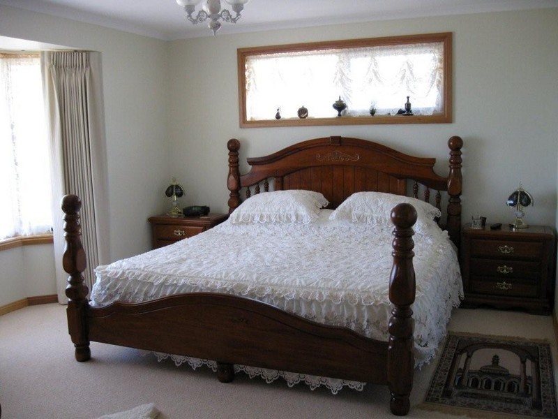 18 Esplanade, Swansea TAS 7190