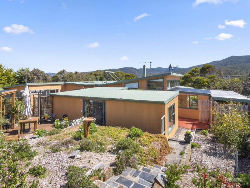 18632 Tasman Highway Denison Beach Bicheno, Douglas River TAS 7215