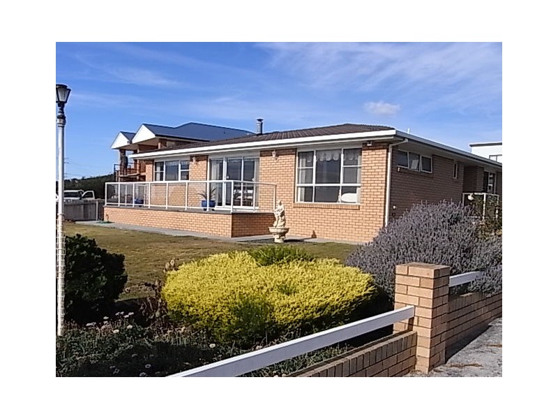 4 Tasman Highway, Bicheno TAS 7215