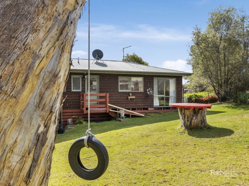 68 Tasman Highway, Bicheno TAS 7215