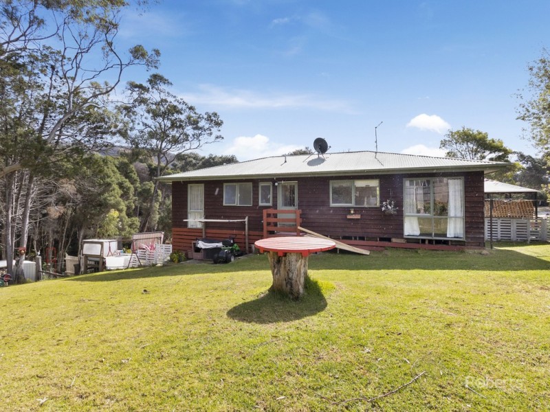 68 Tasman Highway, Bicheno TAS 7215