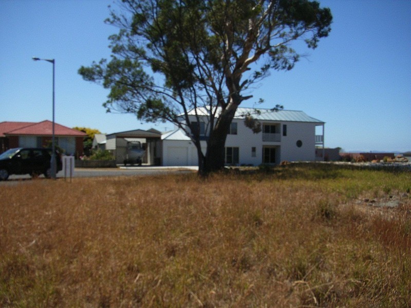 11 Freycinet Court, Swansea TAS 7190