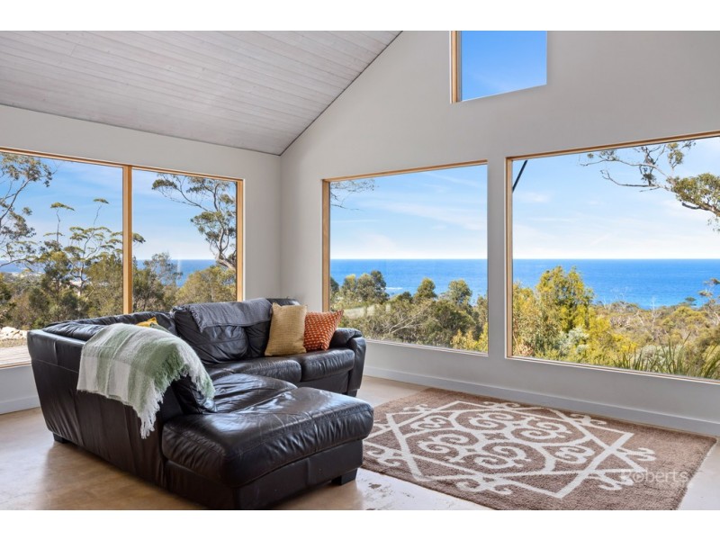 20 Courland Bay Road, Bicheno TAS 7215