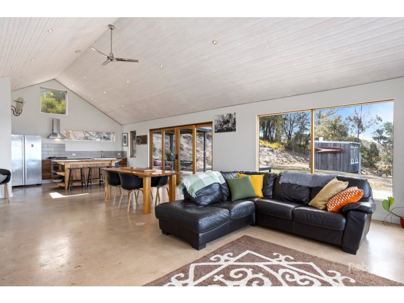20 Courland Bay Road, Bicheno TAS 7215