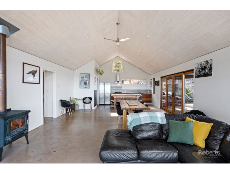 20 Courland Bay Road, Bicheno TAS 7215