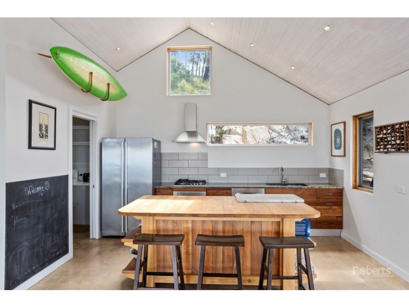 20 Courland Bay Road, Bicheno TAS 7215