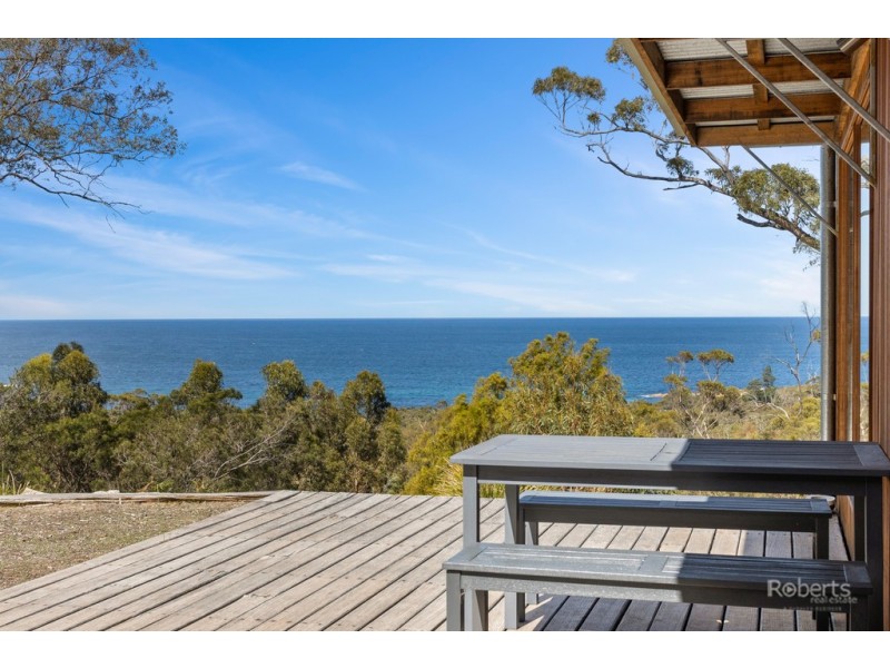 20 Courland Bay Road, Bicheno TAS 7215