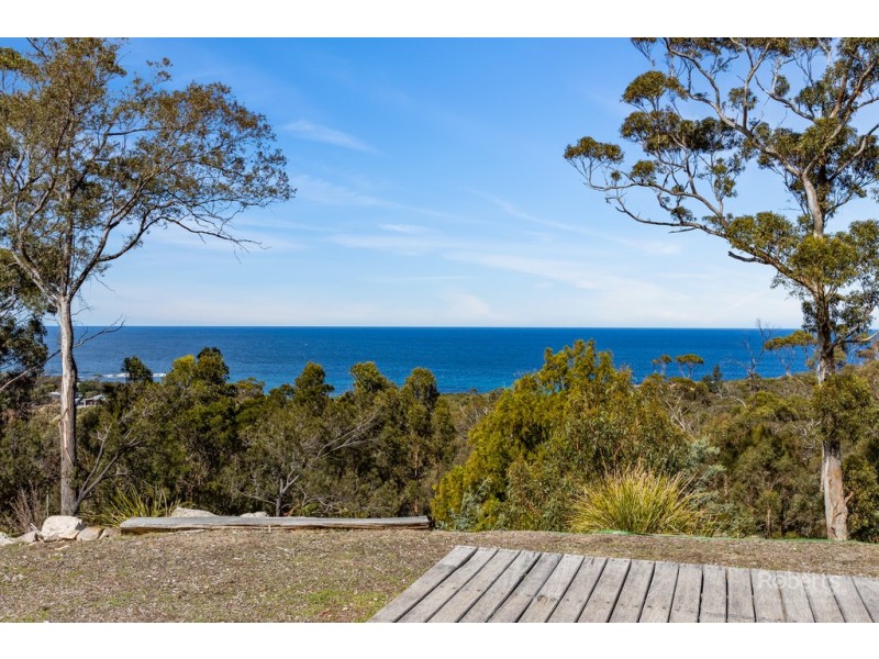 20 Courland Bay Road, Bicheno TAS 7215