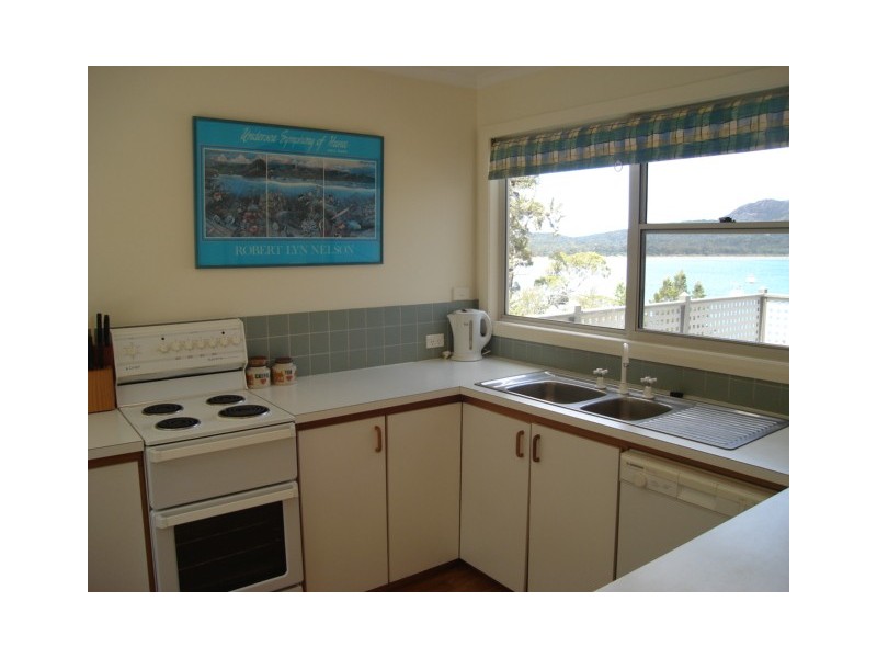 13 Esplanade, Coles Bay TAS 7215