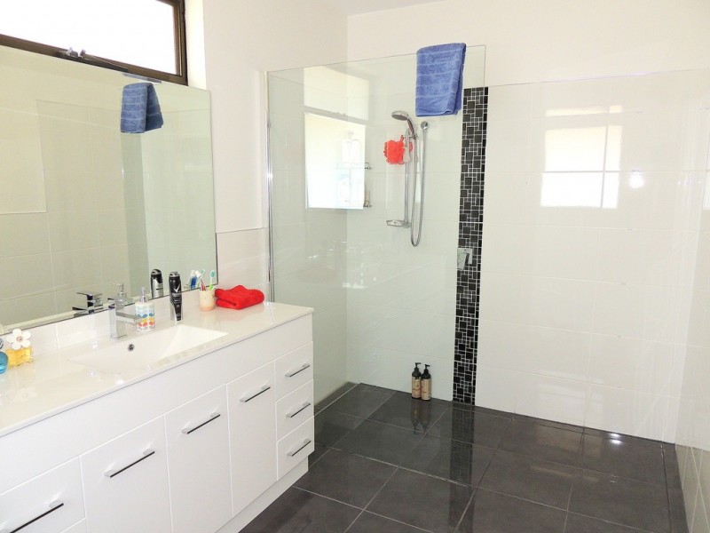 36 Davis Gully Road, Four Mile Creek TAS 7215