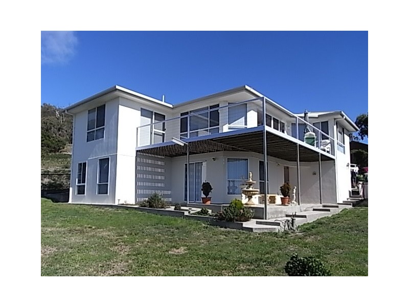 2 Harvey Avenue, Bicheno TAS 7215