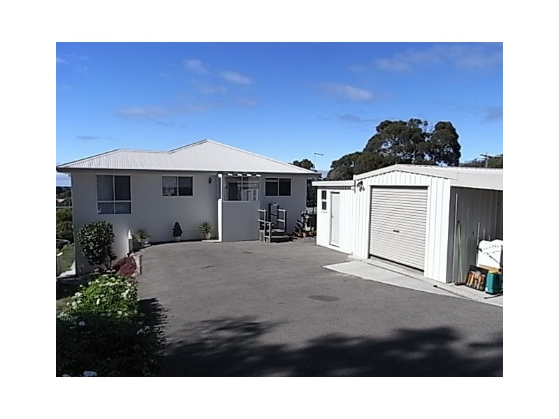 2 Harvey Avenue, Bicheno TAS 7215