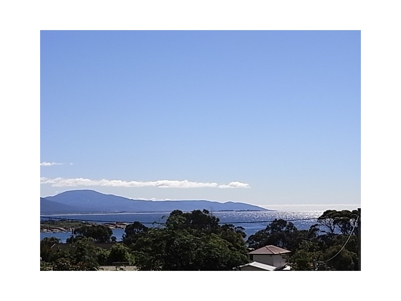 2 Harvey Avenue, Bicheno TAS 7215