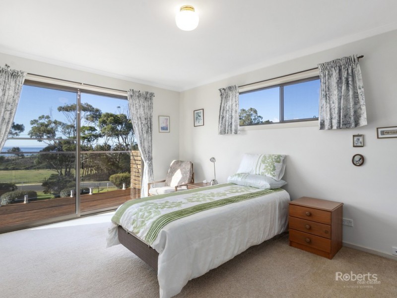 120 Tasman Highway, Bicheno TAS 7215