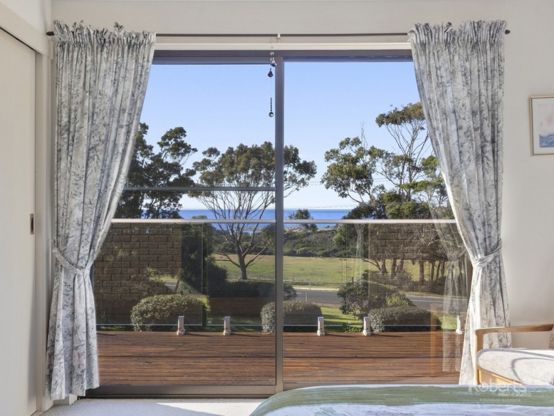 120 Tasman Highway, Bicheno TAS 7215