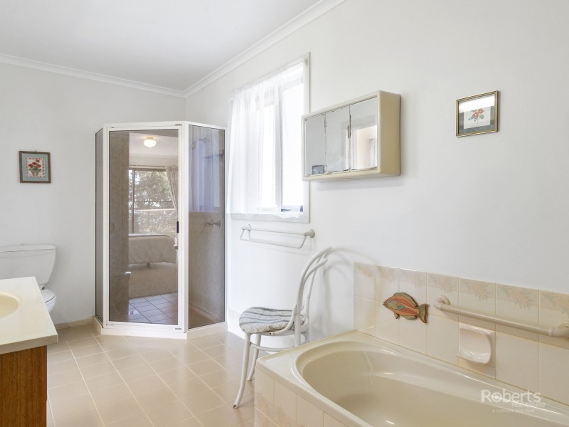 120 Tasman Highway, Bicheno TAS 7215