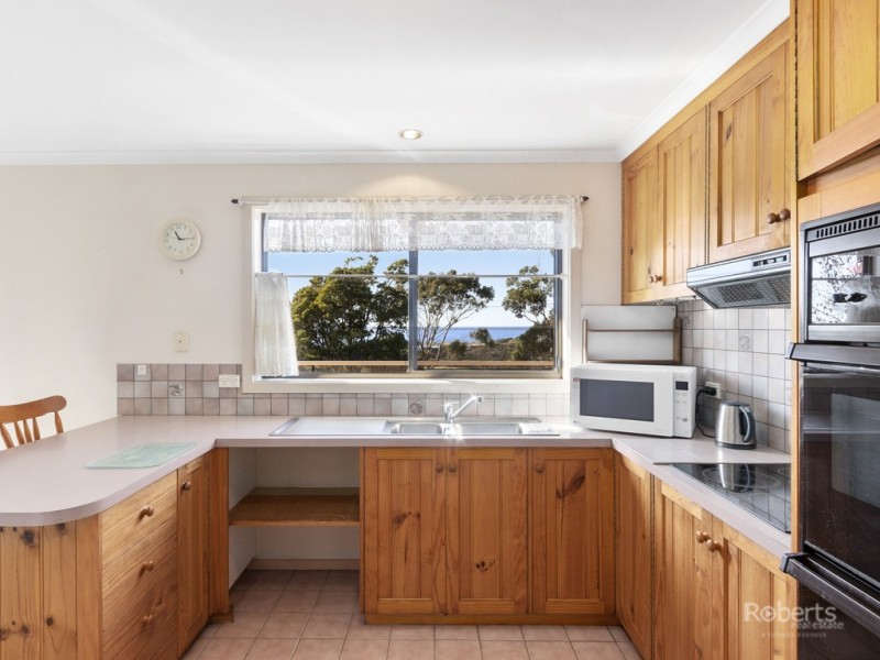 120 Tasman Highway, Bicheno TAS 7215