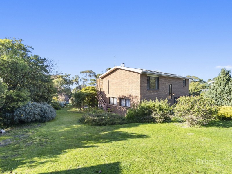 120 Tasman Highway, Bicheno TAS 7215