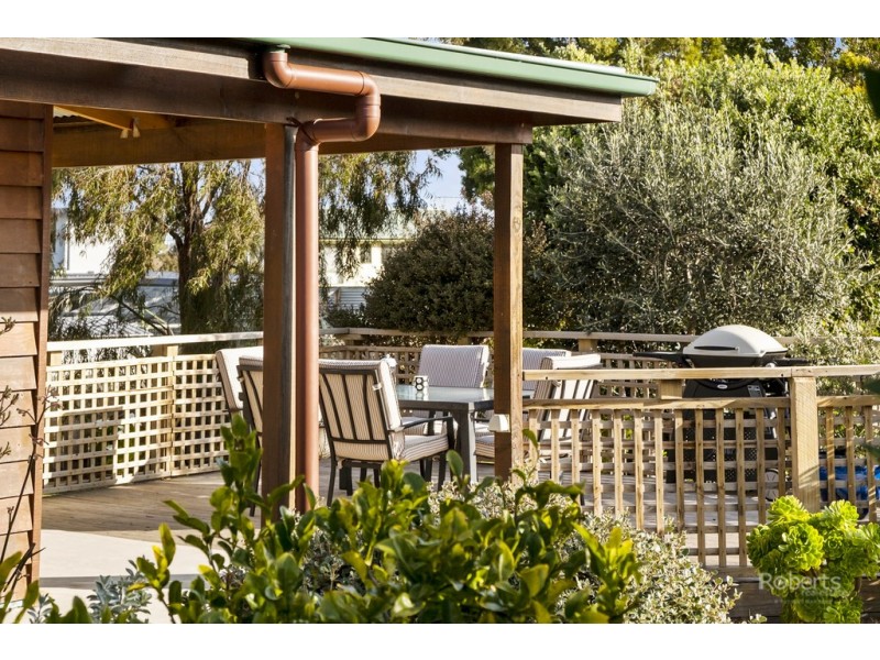 31 Hazards View Drive, Coles Bay TAS 7215