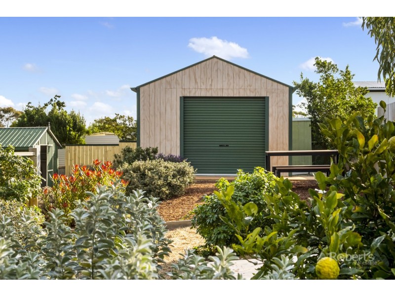 31 Hazards View Drive, Coles Bay TAS 7215