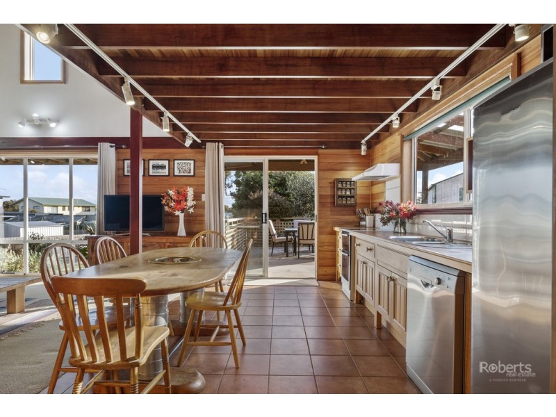 31 Hazards View Drive, Coles Bay TAS 7215